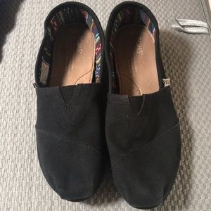 Black toms size 7